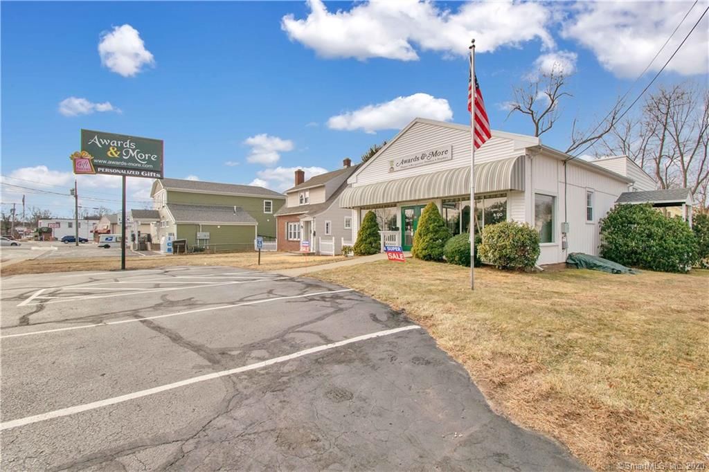 492 Enfield St, Enfield, CT 06082